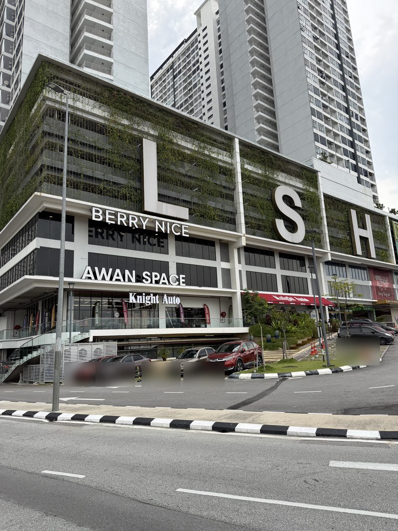 Exterior view of Berry Nice store at LSH33 in Sentul, Kuala Lumpur